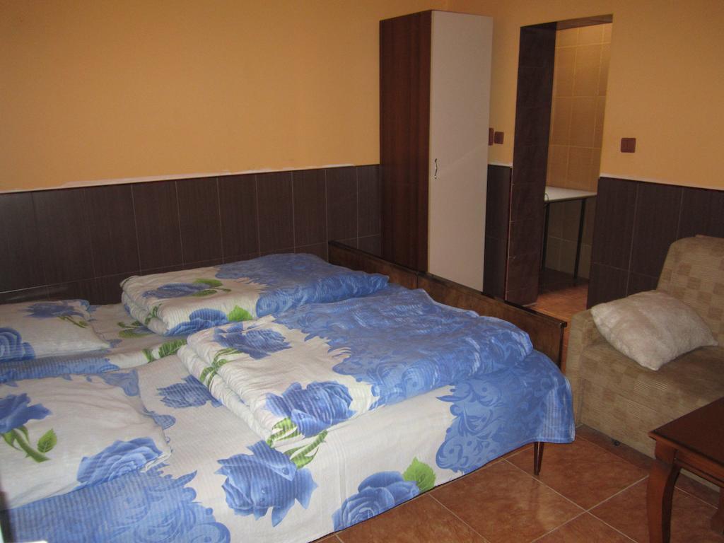 Guesthouse 97 In Batumi Батуми Экстерьер фото