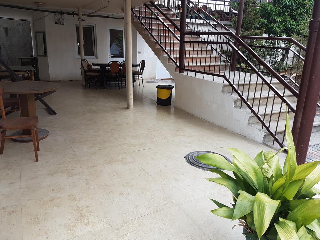 Guesthouse 97 In Batumi Батуми Экстерьер фото